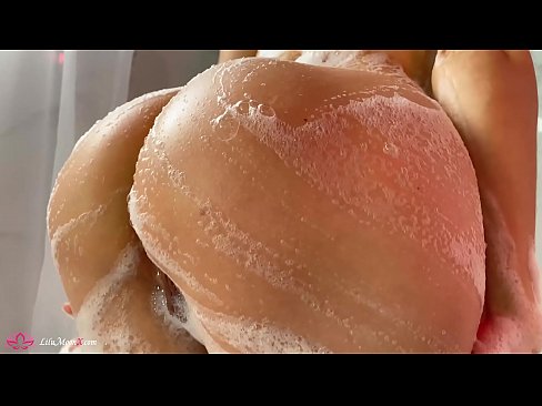 ❤️ Brunette, Duşda Güclü Orgazm Vermək üçün Vibratorla Pişiyi Mastürbasyon Etdirir Porn video az.tukifporno.ru ❌