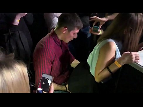❤️ Rus gecə klubunda əsl seks. 18 yaşlı rus qızı gecə klubunda anus və vajinada sikilib Porn video az.tukifporno.ru ❌